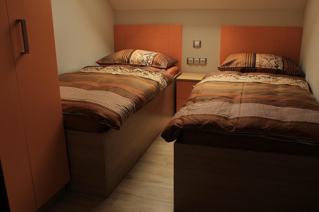 Apartments Villa Dov ボーヒニ エクステリア 写真